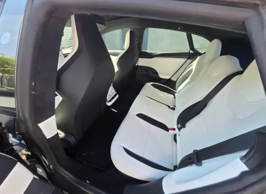 Tesla Model S Plaid 2024