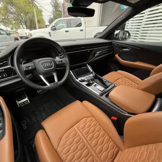 Audi RS Q8 quattro 2024